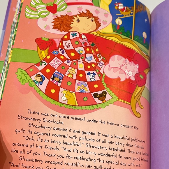 Vintage 2003 Strawberry Shortcake's Berry Merry Christmas Book with Hard Cover - Picture 10 of 15